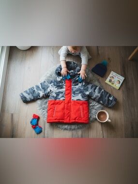 Gusti Boys Puffy Winter Coat Gray Camo Red Sz 24M Thinsulate‎ Hooded Snow Winter
